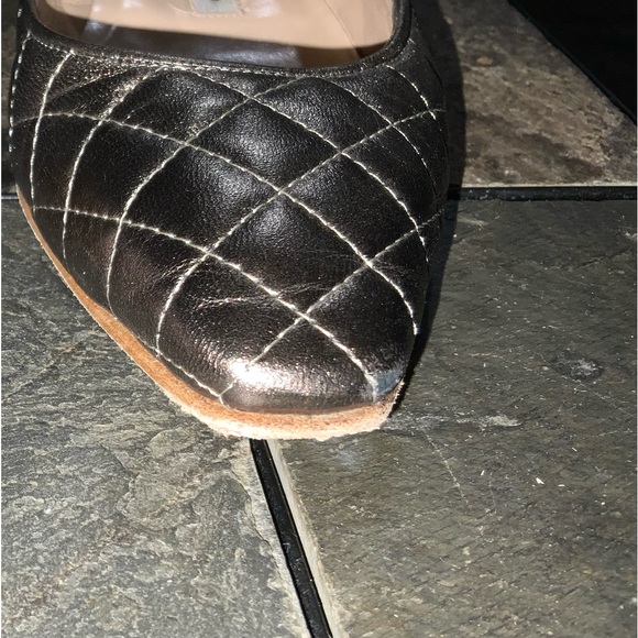 EUC MANOLO BLAHNIK PEWTER QUILTED LEATHER BALLET FLATS SIZE 37 1/2 - Picture 4 of 11